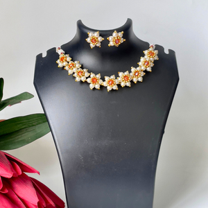 ORANGE FLOWER CHOKER
