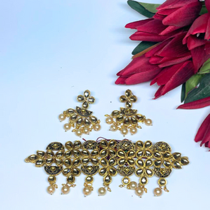 GOLDEN KUNDAN SET