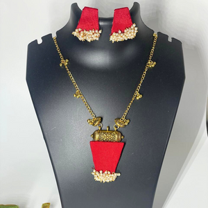 RED AND GOLDEN FABRIC JEWELLERY